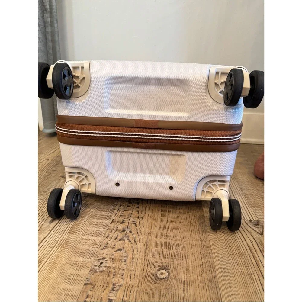 Delsey Chatelet Air Spinner Carry-on